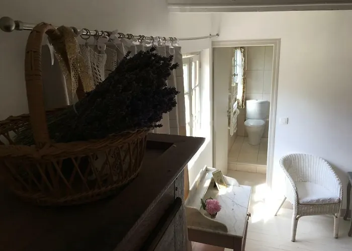 L'atelier De Tess Bed & Breakfast Le Bec-Hellouin